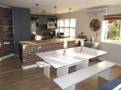 Pepper Tree Apartment in Sea Point – photo 1 thumbnail