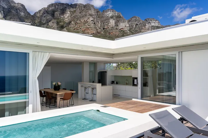 Aqua Penthouse in Camps Bay – photo 16
