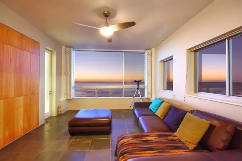Bantry Bay Apartment 201 in Bantry Bay – photo 10
