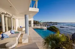 Ocean Blue Bungalow in Clifton – photo 3 thumbnail