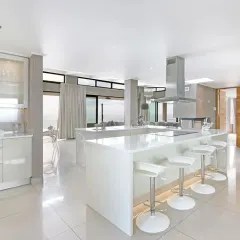 The Houghton Luxury Penthouse in Bakoven – photo 5 thumbnail