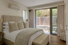Bungalow Ulusaba in Clifton – photo 1 thumbnail