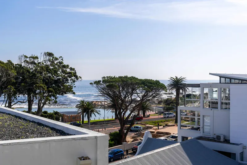 Camps Bay Caprice in Camps Bay – photo 25
