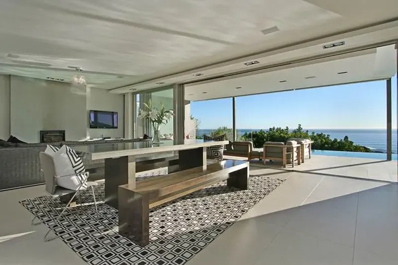 16 Woodford Villa in Camps Bay – photo 10