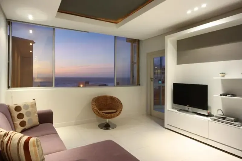 Bantry Bay Apartment 404
