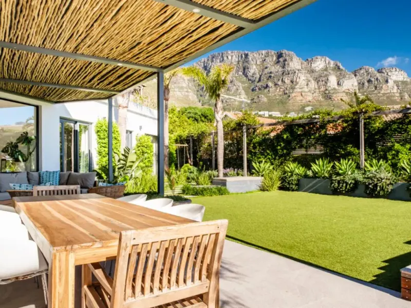 Sea Front Splendour in Camps Bay – photo 5