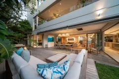 Amara Lincoln in Camps Bay – photo 20 thumbnail