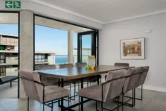 Queens Penthouse in Sea Point  – photo 9 thumbnail