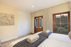 Constantia Grande and Den in Constantia – photo 5 thumbnail