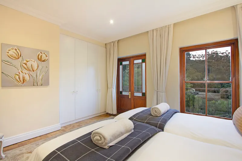 Constantia Grande and Den in Constantia – photo 5