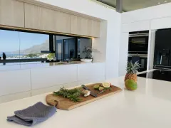 Montana Ruby in Camps Bay – photo 16 thumbnail