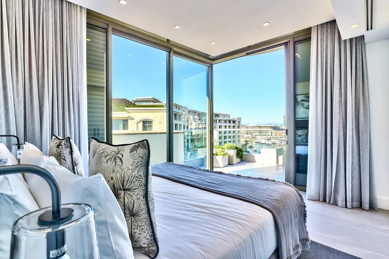 601B Pent in V&A Waterfront – photo 2