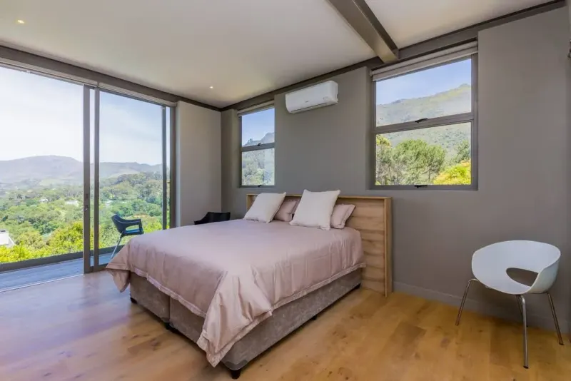 Villa Constantia in Bishopscourt – photo 50