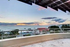 Lion's Crest Villa in Bakoven – photo 3 thumbnail