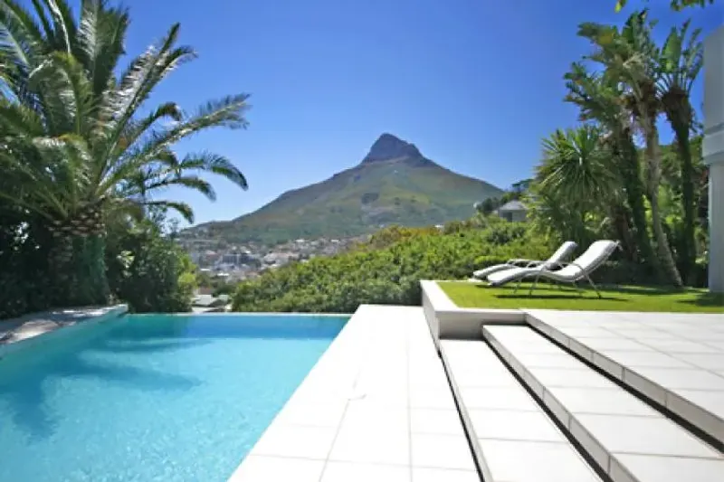 Lions View Main House in Camps Bay – photo 5