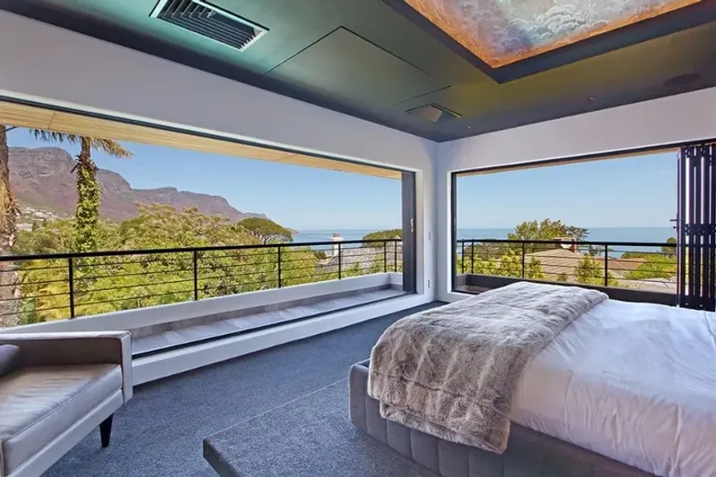 19 on Blair in Camps Bay – photo 16
