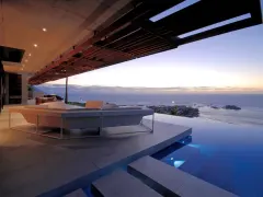 Clifton Iconic Villa in Camps Bay – photo 12 thumbnail