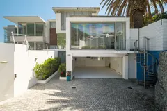 Villa Bleu Blanc in Camps Bay – photo 46 thumbnail