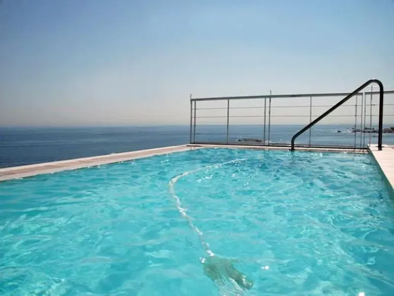 Azure in Camps Bay – photo 3