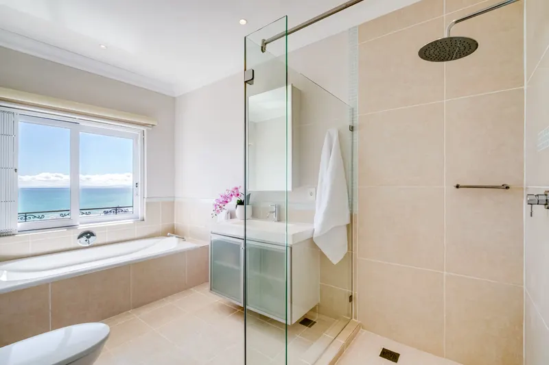Villa Stanleon in Bantry Bay – photo 24
