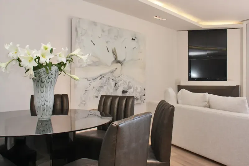 Victoria Rd Luxury Apartment 202 in Bakoven – photo 9
