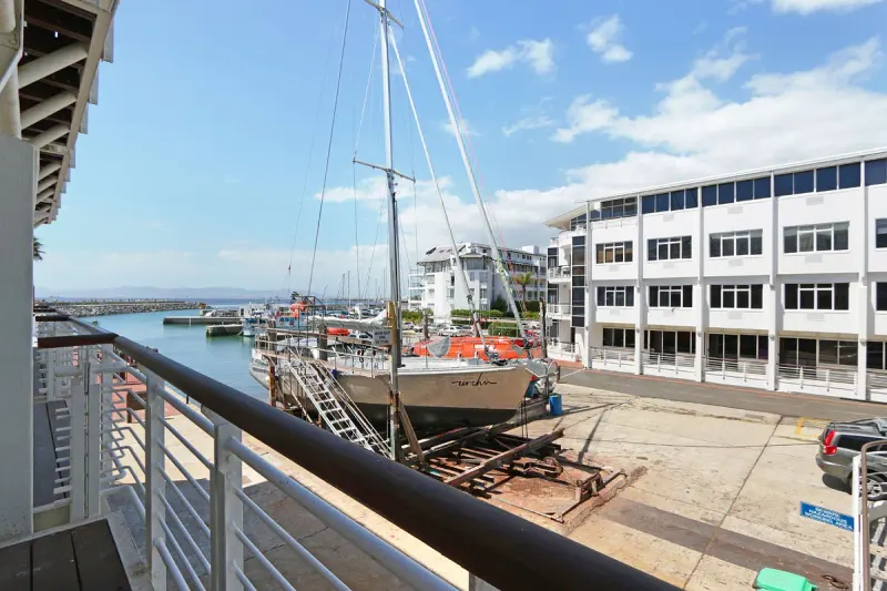 The Granger Studio in Mouille Point – photo 8