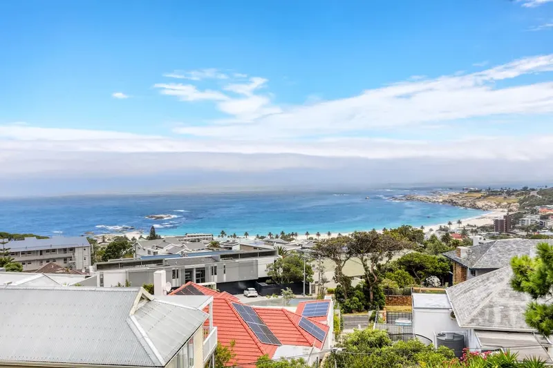Panoramic Vista Apartment in Camps Bay – photo 16