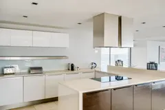 Blue Ocean Penthouse in Camps Bay – photo 9 thumbnail