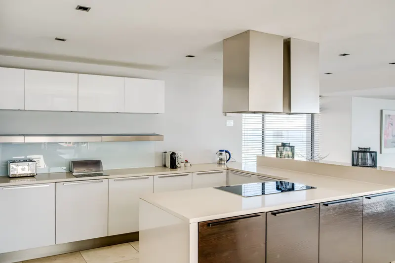 Blue Ocean Penthouse in Camps Bay – photo 9