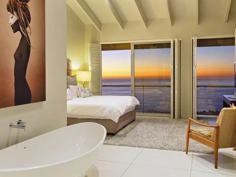 The Falcon in Camps Bay – photo 12