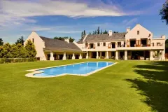 Brommersvlei Villa in Constantia Heights – photo 1 thumbnail
