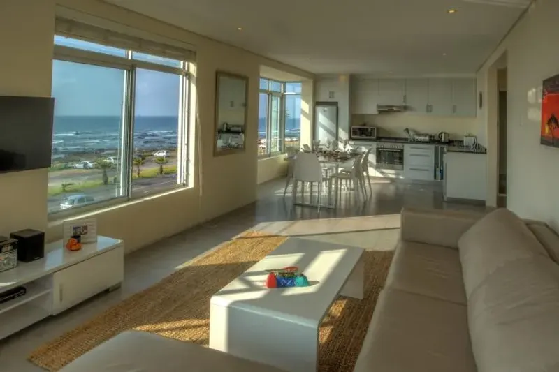 Mouille Point Sea Views Apartment in Mouille Point – photo 4