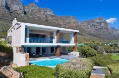 Theresa Luxe - Luxury Villa with pool & ocean views in Bakoven – photo 27 thumbnail