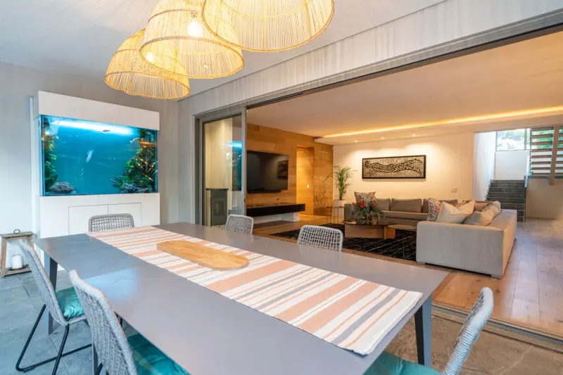 Amara Lincoln in Camps Bay – photo 14