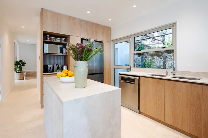 3rd Beach Bungalow in Clifton – photo 17