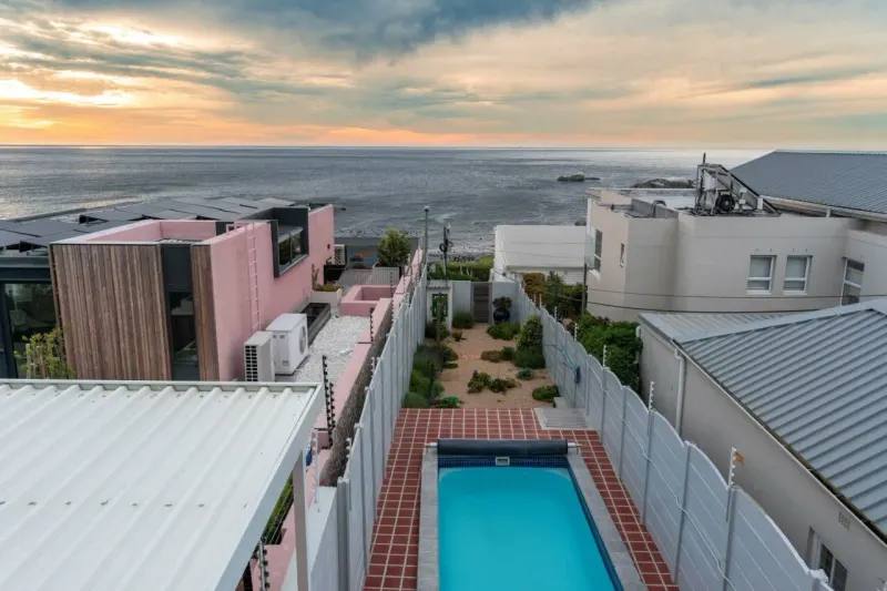 42 on Victoria - Camps Bay beach bungalow in Bakoven – photo 27