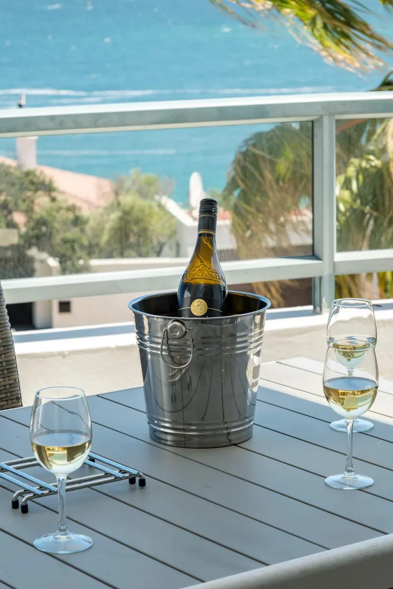 9 On Nautica in Camps Bay – photo 4