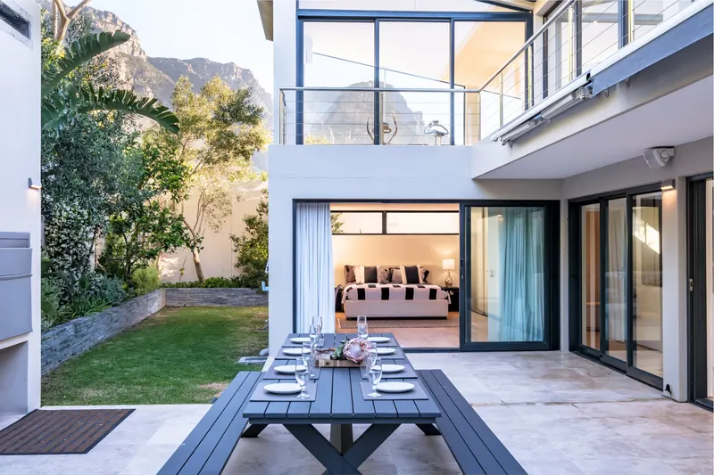 Prima Views in Camps Bay – photo 14