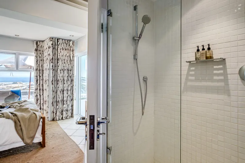 CBT Suite in Camps Bay – photo 16