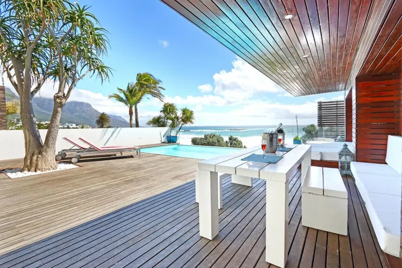 15 Views House in Camps Bay – photo 33