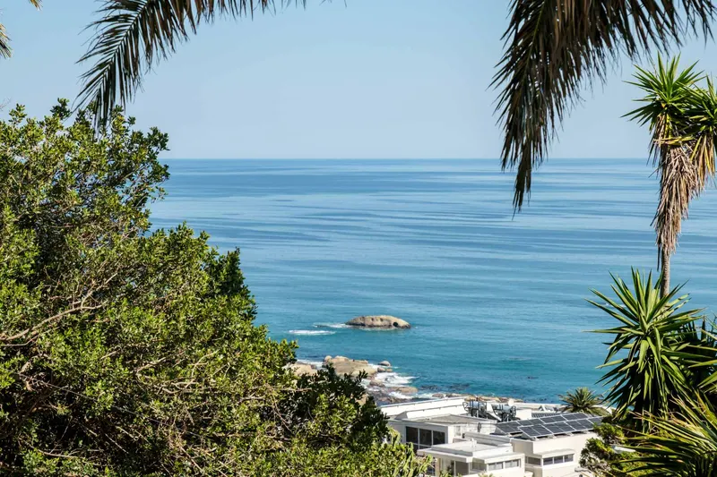 Atlantic Tide in Camps Bay – photo 11