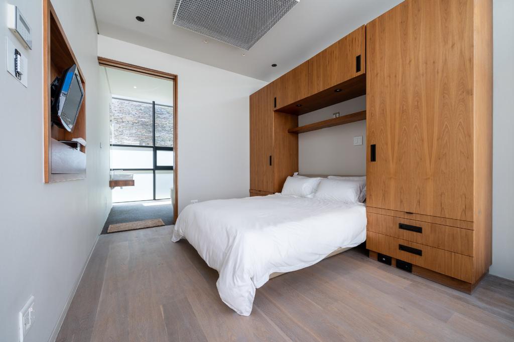 property_67478aef-7c77-4e60-a3a6-0d60fc1fee7e_28