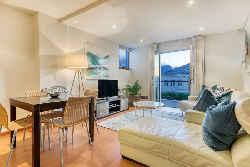 Strathmore House in Camps Bay – photo 37