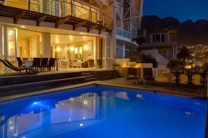 Beach Villa in Camps Bay – photo 19