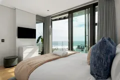Sea Point Penthouse Retreat in Sea Point – photo 4 thumbnail