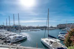 Marina Breeze in V&A Waterfront – photo 26 thumbnail