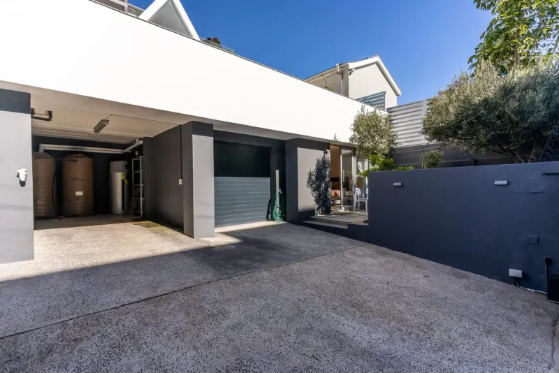 Elodie House in Bantry Bay – photo 24