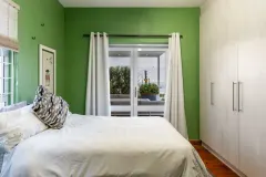 42 on Victoria - Camps Bay beach bungalow in Bakoven – photo 29 thumbnail