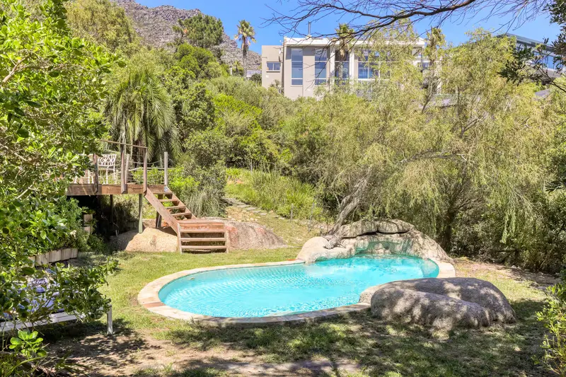 Camps Bay Retreat Villa in Bakoven – photo 35