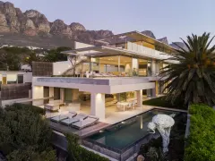 The Crescent in Camps Bay – photo 1 thumbnail